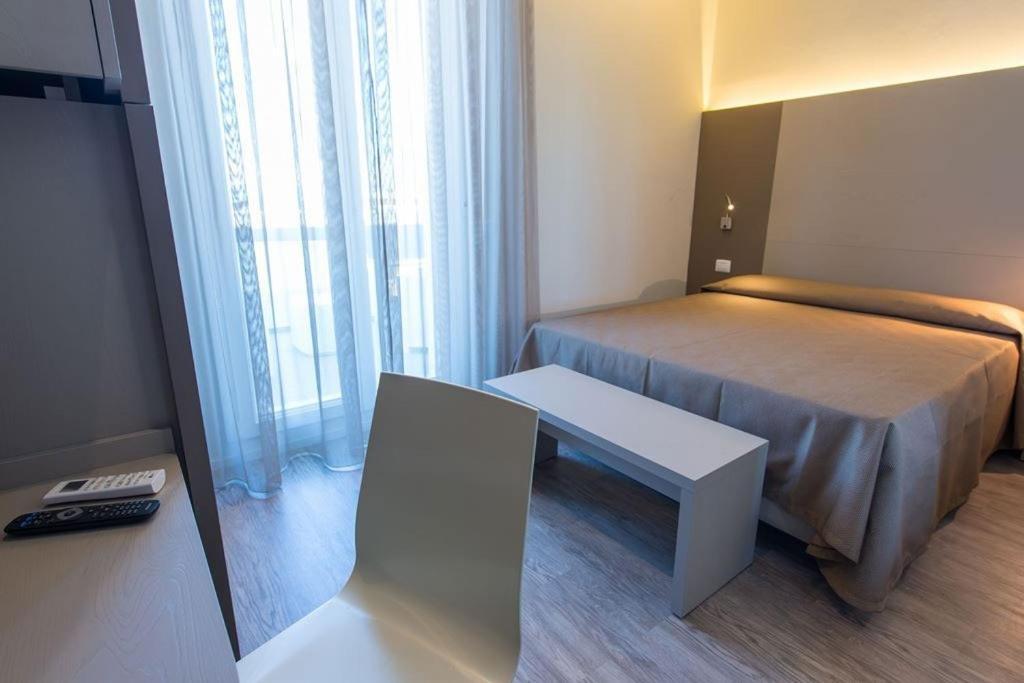 Hotel 2000 Rimini Exterior photo