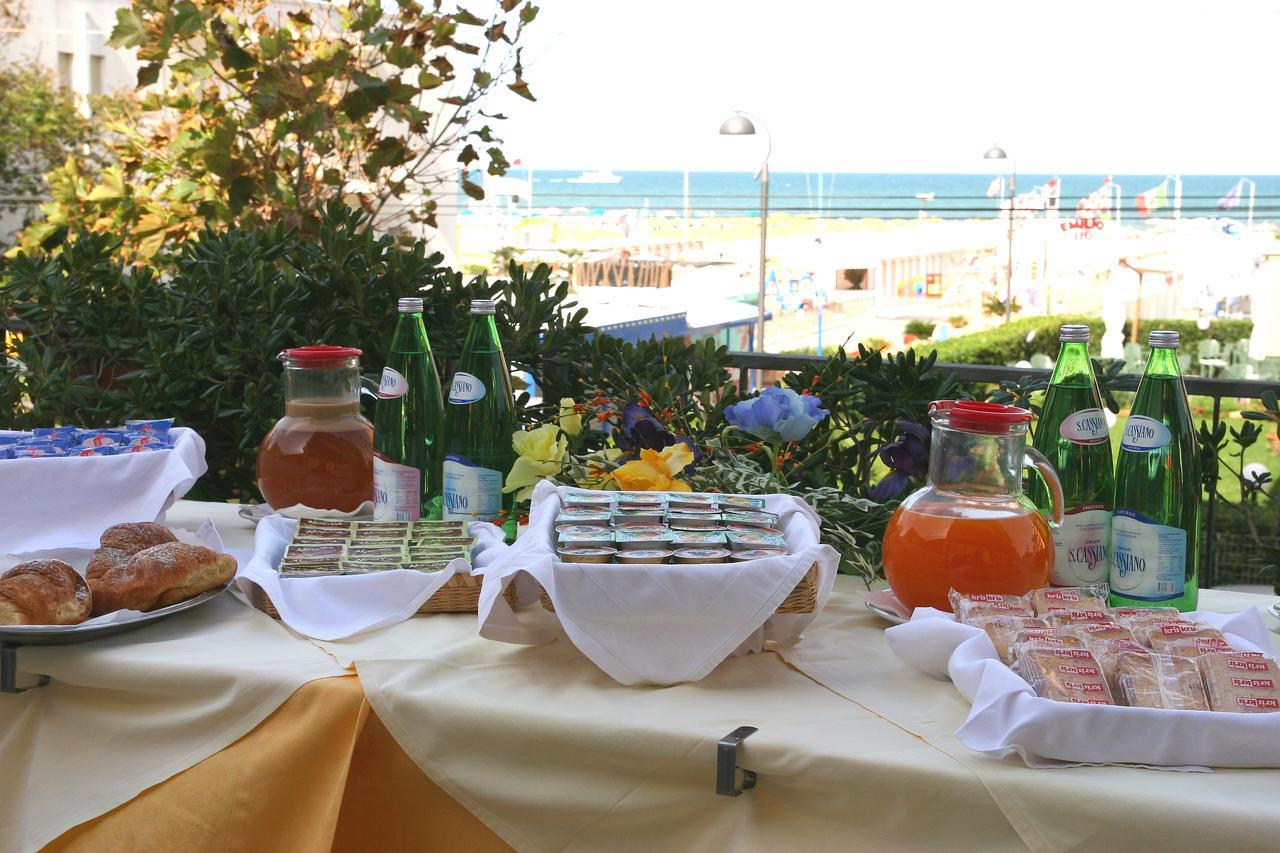 Hotel 2000 Rimini Exterior photo